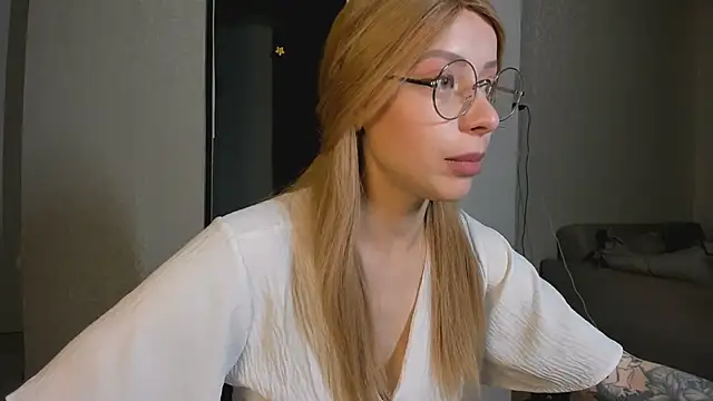 Snapshot of Jane_Bright chatting on 01-17-25, 09:06 Jane Bright online show from 01-17-25, 09:06