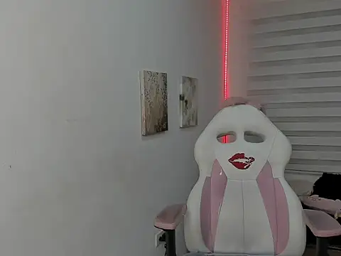 Snapshot of Brith_ness chatting on 07-15-26, 03:23 Brith ness online show from 07-15-26, 03:23