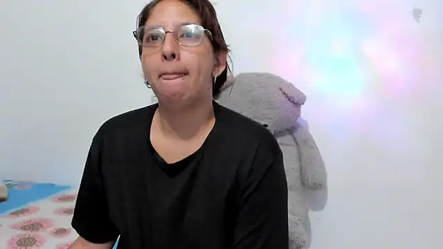 Snapshot of tovar_69 chatting on 06-29-26, 12:39 tovar 69 online show from 06-29-26, 12:39