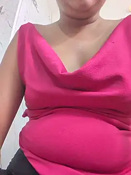 Snapshot of Simi-Babe chatting on 07-27-26, 10:00 Simi-Babe online show from 07-27-26, 10:00
