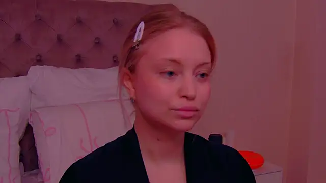 Snapshot of DorissHilton chatting on 06-11-26, 02:26 DorissHilton online show from 06-11-26, 02:26