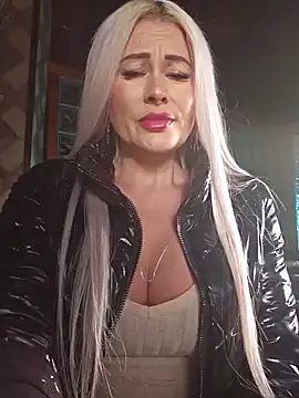 Snapshot of MILFBARBY chatting on 02-13-25, 08:17 MILFBARBY online show from 02-13-25, 08:17