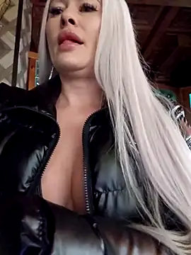 Snapshot of MILFBARBY chatting on 03-07-25, 08:13 MILFBARBY online show from 03-07-25, 08:13