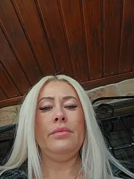 Snapshot of MILFBARBY chatting on 11-13-25, 08:13 MILFBARBY online show from 11-13-25, 08:13