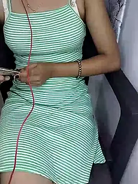 Snapshot of kannadagirll369 chatting on 07-20-26, 07:00 kannadagirll369 online show from 07-20-26, 07:00