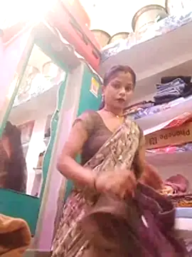 Snapshot of CHANDNi_700 chatting on 06-04-26, 12:44 CHANDNi 700 online show from 06-04-26, 12:44