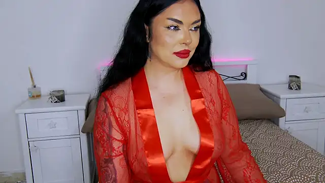 Snapshot of LiliKittenn chatting on 05-12-26, 02:19 LiliKittenn online show from 05-12-26, 02:19