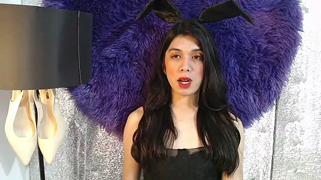 Snapshot of RoseAmarie chatting on 05-11-26, 01:44 RoseAmarie online show from 05-11-26, 01:44