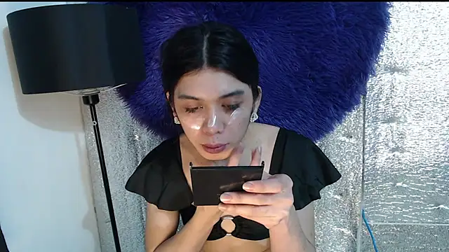 Snapshot of RoseAmarie chatting on 05-17-26, 03:59 RoseAmarie online show from 05-17-26, 03:59