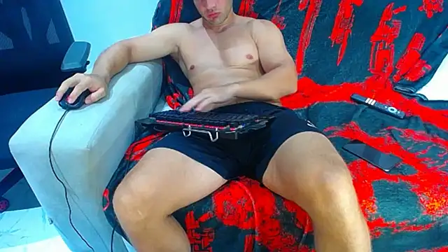 Snapshot of hugo_19cm chatting on 06-22-26, 12:45 hugo 19cm online show from 06-22-26, 12:45