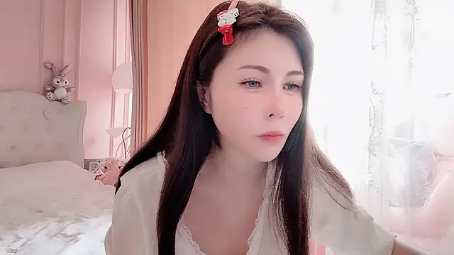 Snapshot of Aisssss- chatting on 05-27-26, 03:25 Aisssss- online show from 05-27-26, 03:25