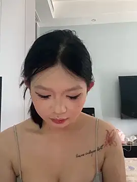 Snapshot of shuyuanli445 chatting on 05-20-26, 06:30 shuyuanli445 online show from 05-20-26, 06:30