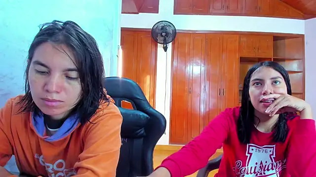 Soffy and Emily online show from 07-03-26, 12:55