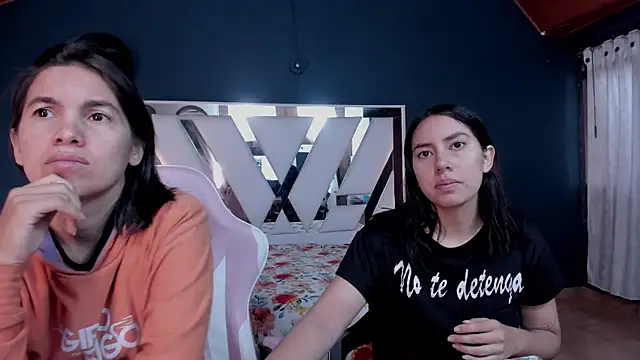 Soffy and Emily online show from 07-10-26, 12:19