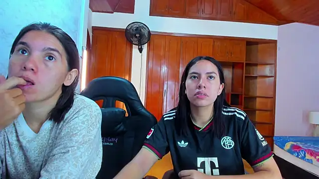 Soffy and Emily online show from 07-15-26, 12:43