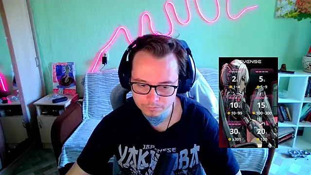 Snapshot of MeLanXolik chatting on 06-21-26, 05:32 MeLanXolik online show from 06-21-26, 05:32