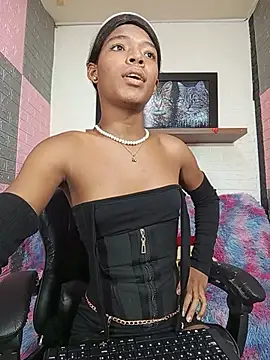 Snapshot of Liss_Love1 chatting on 07-22-26, 03:31 Liss Love1 online show from 07-22-26, 03:31