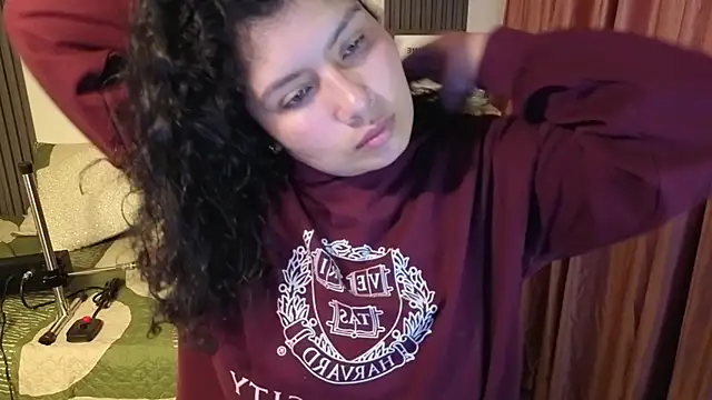 Snapshot of LadyVelvett chatting on 05-15-26, 12:23 LadyVelvett online show from 05-15-26, 12:23