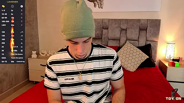 isaacblaze  online show from 06-04-26, 03:56