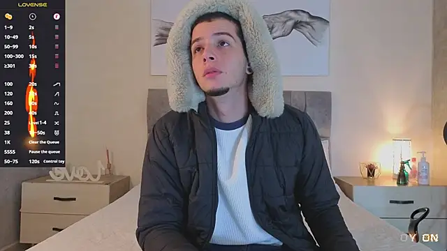 isaacblaze  online show from 07-01-26, 03:41