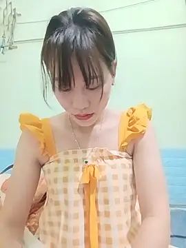 Snapshot of Logii_x chatting on 06-05-26, 07:36 Logii x online show from 06-05-26, 07:36