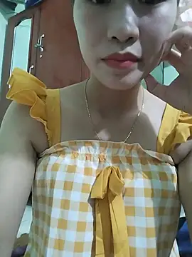 Snapshot of Logii_x chatting on 07-06-26, 02:47 Logii x online show from 07-06-26, 02:47