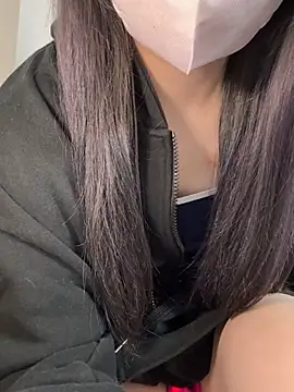 Snapshot of luna_sleepy chatting on 05-17-26, 01:29 luna sleepy online show from 05-17-26, 01:29