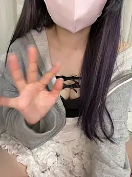 Snapshot of luna_sleepy chatting on 05-29-26, 02:37 luna sleepy online show from 05-29-26, 02:37