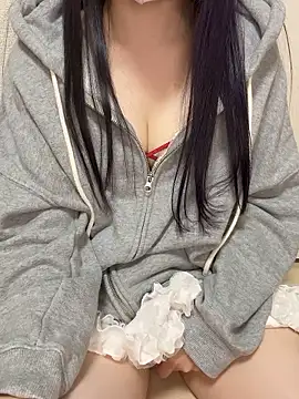 Snapshot of luna_sleepy chatting on 05-30-26, 10:23 luna sleepy online show from 05-30-26, 10:23
