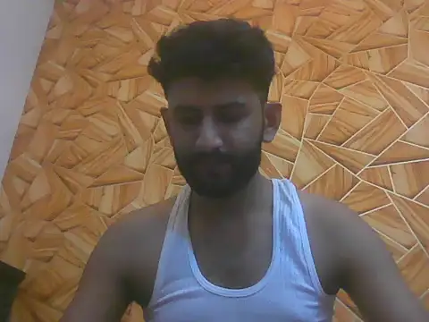 yoursunny001 online show from 05-18-26, 04:40