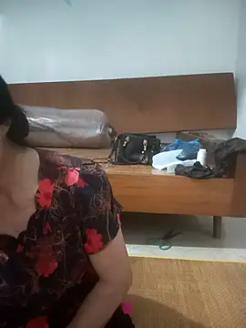 Vieekee online show from 06-17-26, 02:07