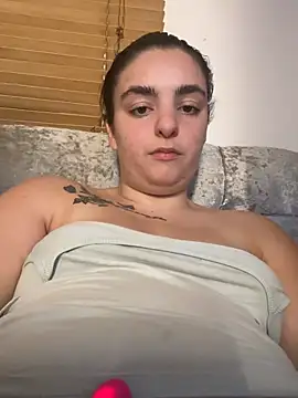 Snapshot of LexiXXoo chatting on 07-10-26, 09:28 LexiXXoo online show from 07-10-26, 09:28