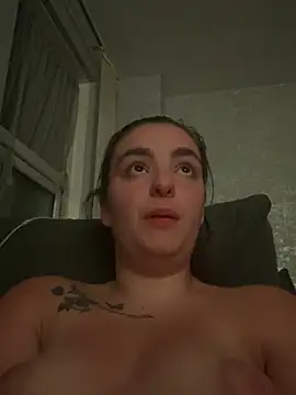 Snapshot of LexiXXoo chatting on 07-11-26, 10:22 LexiXXoo online show from 07-11-26, 10:22
