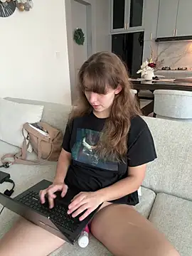 Sarahhh xxx online show from 05-31-26, 08:54