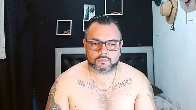 Snapshot of perverseveteranmanxxx chatting on 02-05-25, 08:25 perverseveteranmanxxx online show from 02-05-25, 08:25