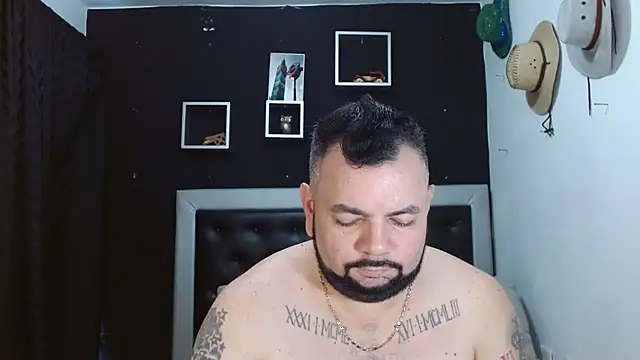 Snapshot of perverseveteranmanxxx chatting on 02-14-25, 04:09 perverseveteranmanxxx online show from 02-14-25, 04:09