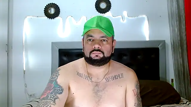 Snapshot of perverseveteranmanxxx chatting on 10-03-25, 06:10 perverseveteranmanxxx online show from 10-03-25, 06:10