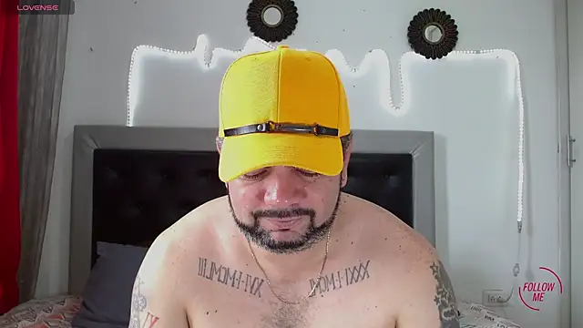 Snapshot of perverseveteranmanxxx chatting on 10-21-25, 03:46 perverseveteranmanxxx online show from 10-21-25, 03:46