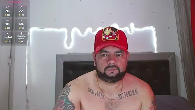 Snapshot of perverseveteranmanxxx chatting on 11-26-25, 02:07 perverseveteranmanxxx online show from 11-26-25, 02:07