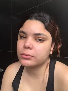 Snapshot of Cliaclara chatting on 06-11-26, 02:04 Cliaclara online show from 06-11-26, 02:04