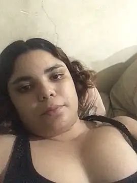 Snapshot of Cliaclara chatting on 06-19-26, 03:33 Cliaclara online show from 06-19-26, 03:33