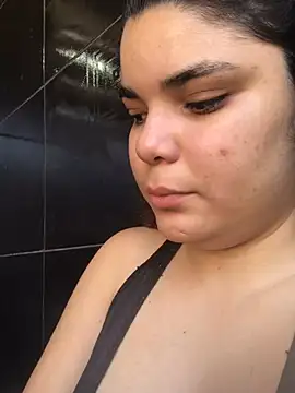 Snapshot of Cliaclara chatting on 06-28-26, 03:51 Cliaclara online show from 06-28-26, 03:51
