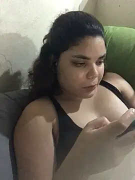 Snapshot of Cliaclara chatting on 07-04-26, 04:40 Cliaclara online show from 07-04-26, 04:40