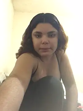Snapshot of Cliaclara chatting on 07-08-26, 02:32 Cliaclara online show from 07-08-26, 02:32