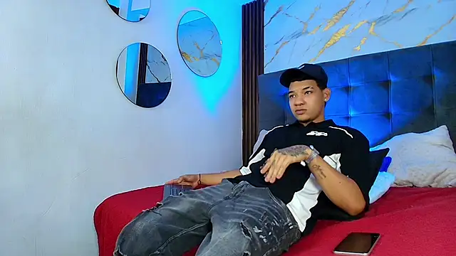 Snapshot of bick_jhonn chatting on 05-18-26, 07:20 bick jhonn online show from 05-18-26, 07:20