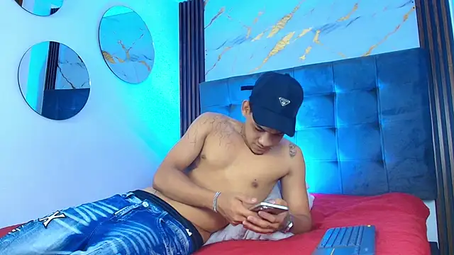 Snapshot of bick_jhonn chatting on 05-29-26, 07:23 bick jhonn online show from 05-29-26, 07:23