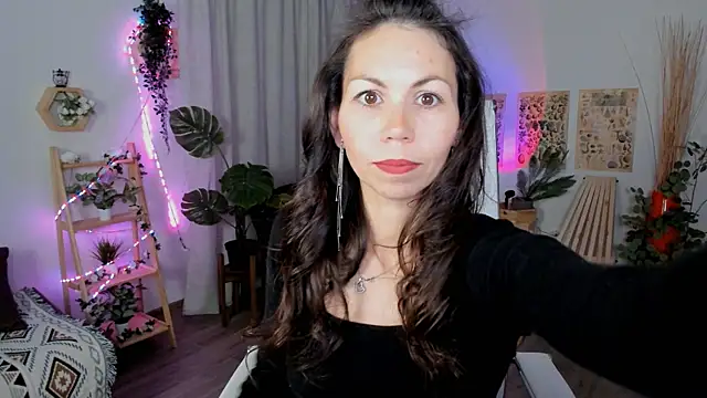 TrasyMorris online show from 06-01-26, 04:14