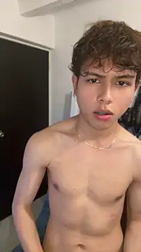 Snapshot of DanteSaint chatting on 05-18-26, 04:07 DanteSaint online show from 05-18-26, 04:07