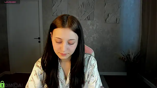 Tracey Gill online show from 05-31-26, 01:03