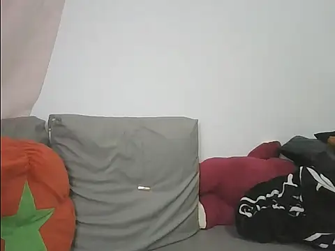 Snapshot of Lele-6 chatting on 05-29-26, 12:25 Lele-6 online show from 05-29-26, 12:25